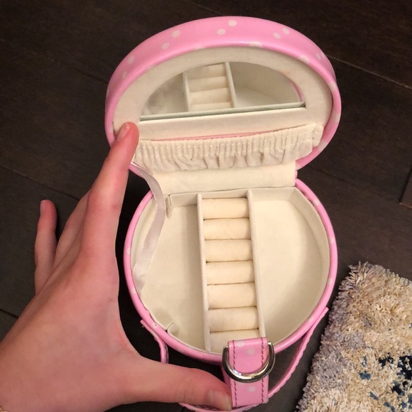 FREE Mini Hardshell Jewelry Case - Picture 3 of 8